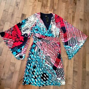 Amazing dress by Laundry shelli Segal